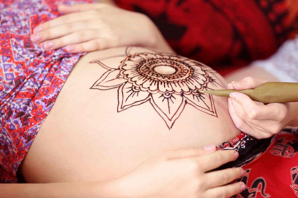 Hình vẽ henna mang lại may mắn
