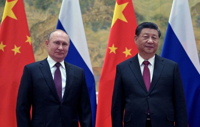 Tổng thống Nga Vladimir Putin và Chủ tịch Trung Quốc Tập Cận Bình ngày 4 tháng 2. Ảnh: Reuters