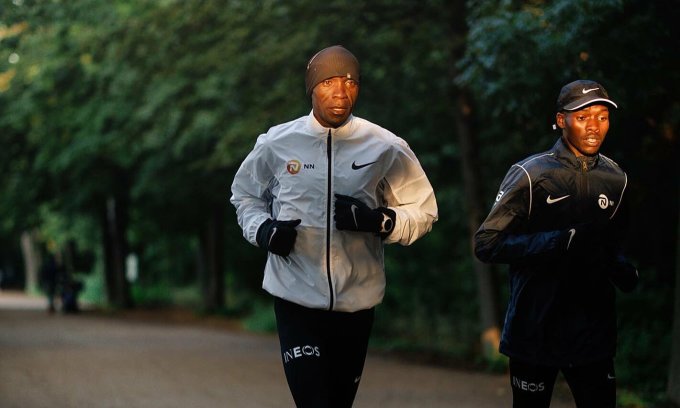 Tàu Kipchoge ở Berlin ngày 21 tháng 9. Ảnh: NN Running Team